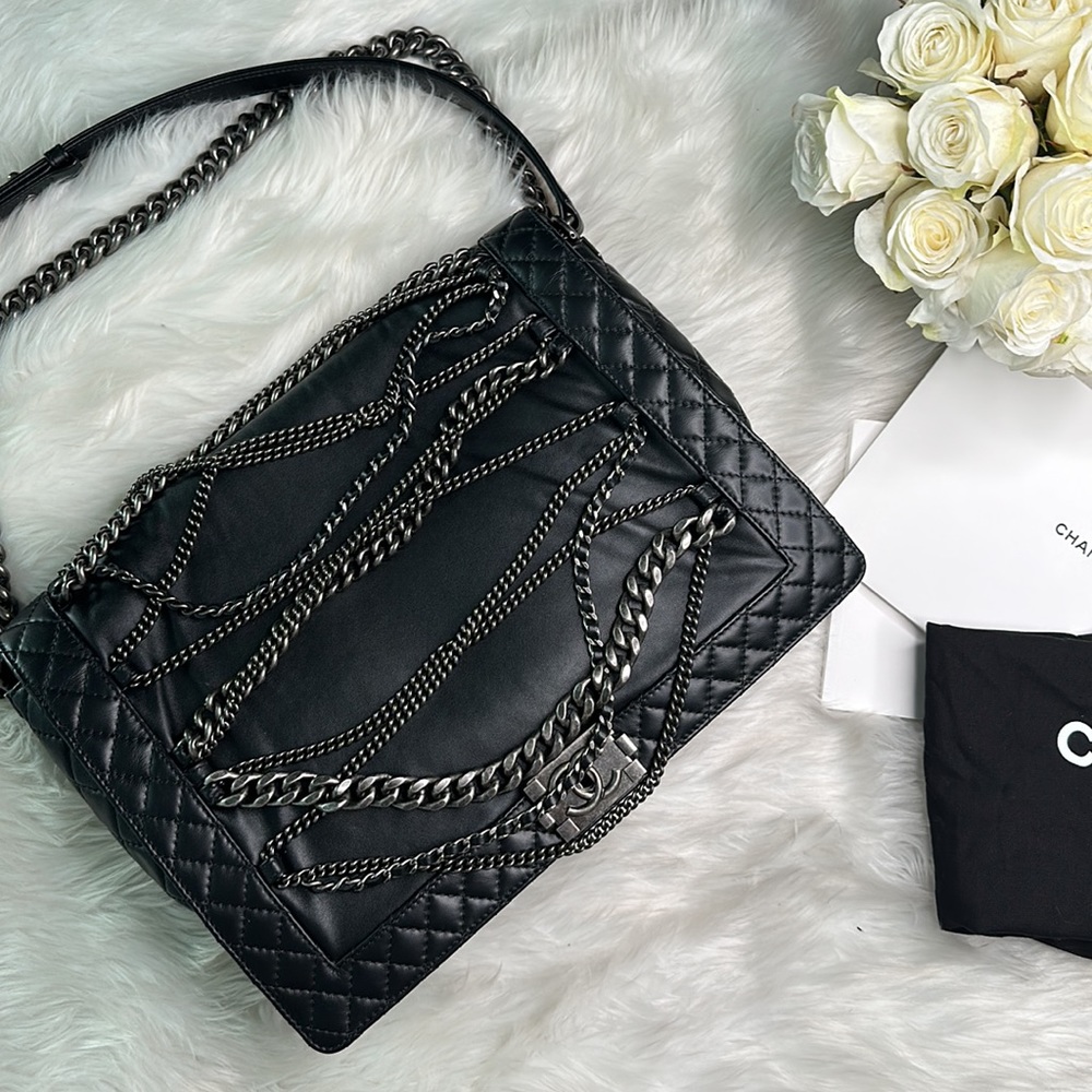 CHANEL LIMITED EDITION ENCHAINED JUMBO NIB original owner